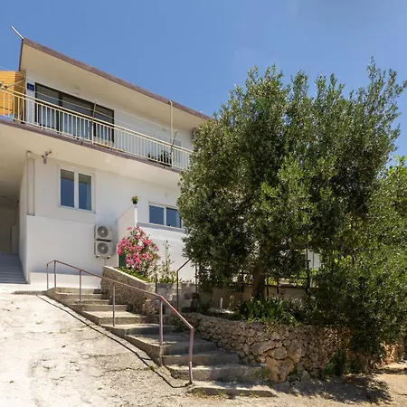 Olive Breeze * Brela