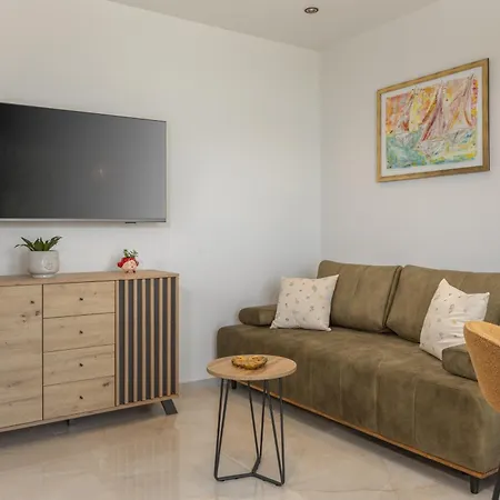 Olive Breeze Apartament *