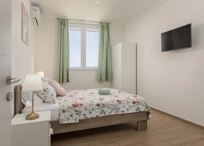 Olive Breeze * Brela